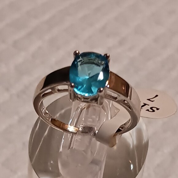 Blue Topaz Silver Solitaire Fashion Ring Size 7 NWOT - Picture 5 of 11